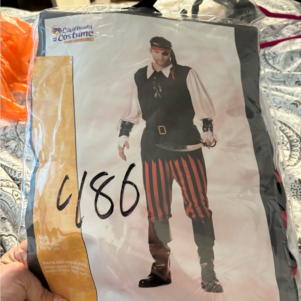 Cutthroat Pirate Costume